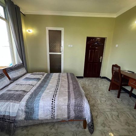 Phyllen Hotel Tanga Exterior photo