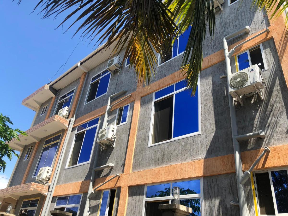 Phyllen Hotel Tanga Exterior photo