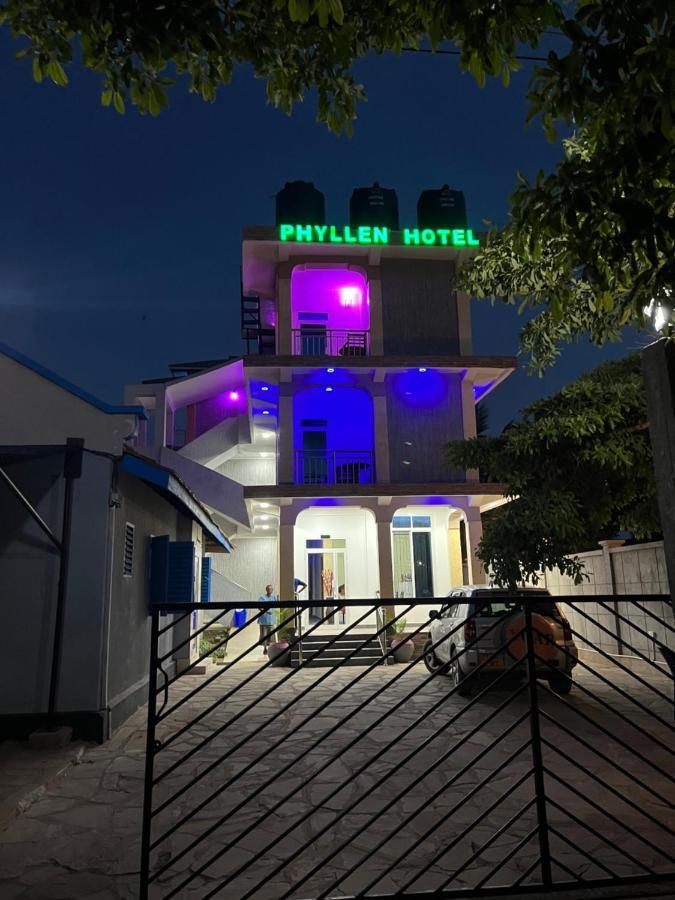 Phyllen Hotel Tanga Exterior photo